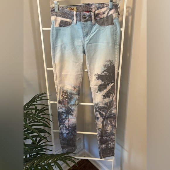 SOLD Design Lab Denim - Sold Design Lab Palm Print Skinny Jeans - NWOT